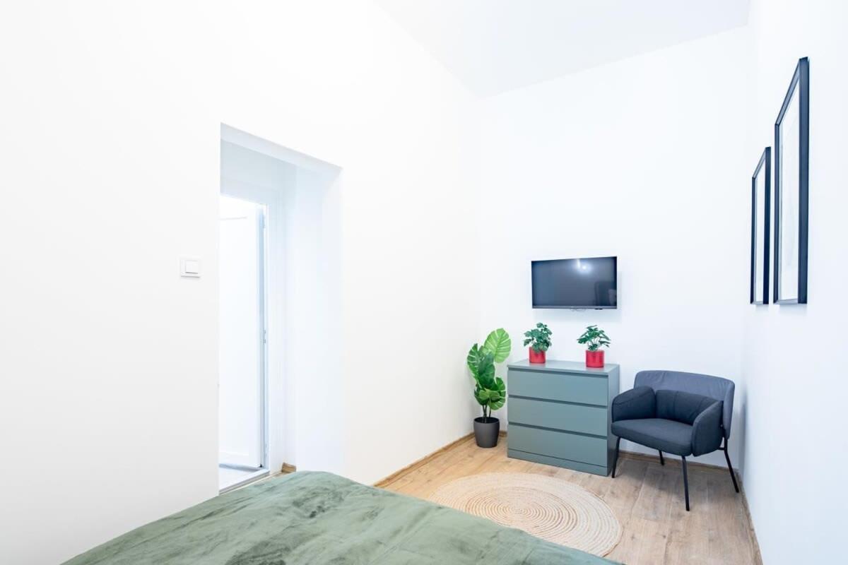 Central - New - Comfy Ac Studio Budapest Extérieur photo